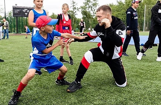 Чемпионский пояс UFC россиянина Петра Яна хочет отобрать бразилец Фигередо