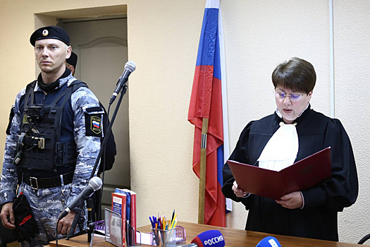 СК просил взять под стражу главу детсада после смерти 6-летнего Далера Бобиева