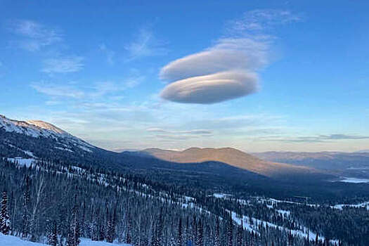 Жители Кузбасса заметили облака в виде НЛО