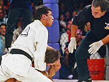 Первый турнир UFC, как прошёл, какие правила, кто победитель, Ройс Грейси, Кен Шемрок, 30 лет UFC