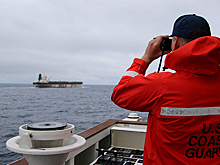 Танкеры с венесуэльской и иранской нефтью начали переходить под российский флаг