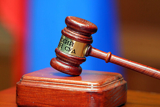 Ревнивец, изрезавший ножом бывшую жену и ее друга, получил 16 лет