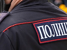 В Чебоксарах люди чудом не попали под колеса автомобиля