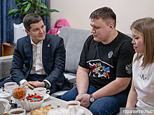 Губернатор ЯНАО навестил ямальского ветерана СВО и его семью
