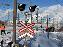 В Самарской области электричка столкнулась с Lada Niva