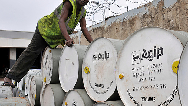 Нигерия снизила отпускные цены своей нефти