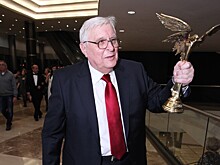 «Появилось много свободного времени»: Олег Басилашвили рассказал, чем занимается на пенсии