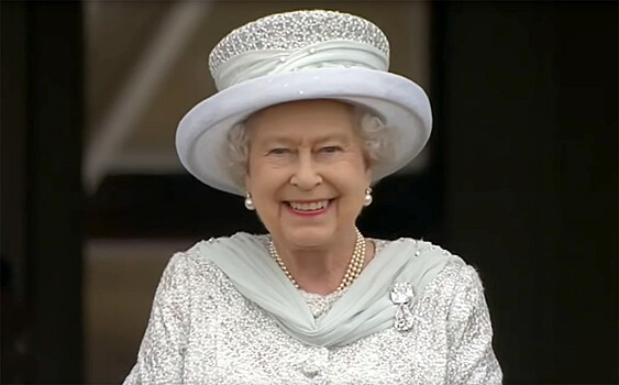Королева Елизавета II впервые отмечает день рождения без принца Филиппа