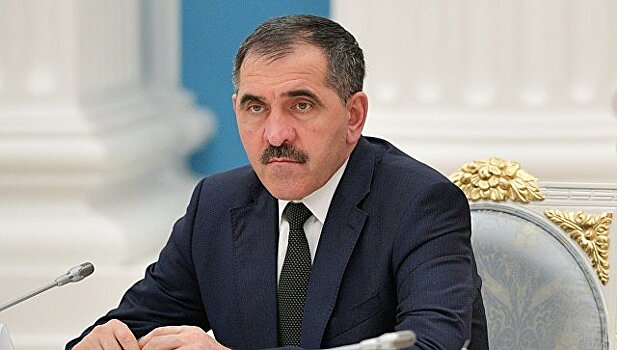 Глава Ингушетии вышел к протестующим в Магасе