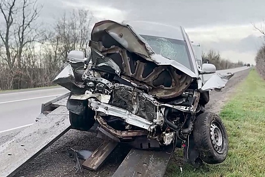 Один человек погиб, еще четверо пострадали в массовом ДТП в Крыму