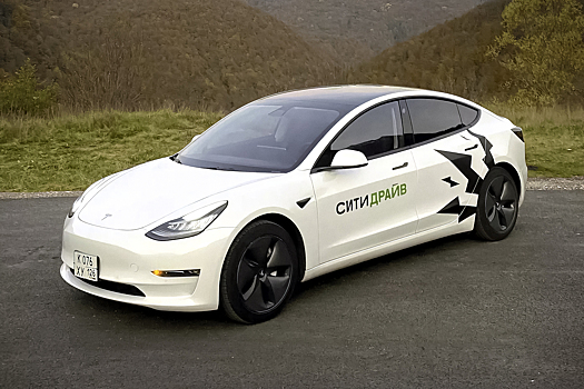В автопарке российского каршеринга впервые появилась Tesla Model 3