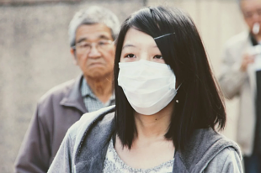 Водитель ульяновской маршрутки хотел высадить женщину в медицинской маске