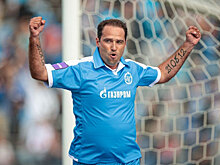 «Кто, если не Соболев, должен забивать? Давайте в «Зенит» Борзаковского позовем. Он зайца на поле догонит», - эксперт