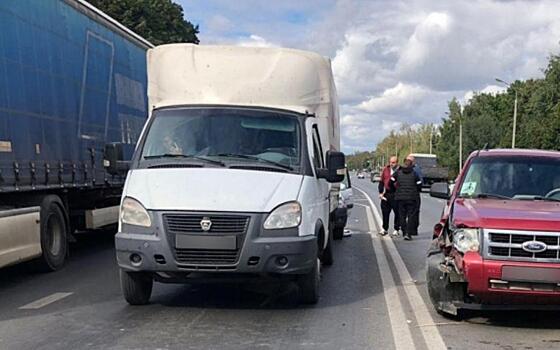 Полиция опубликовала фото с места смертельной аварии в Рязани