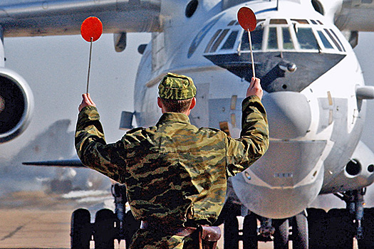 Российский авиационный комплекс радиолокационного дозора А-50, Барановичи, 2005 год