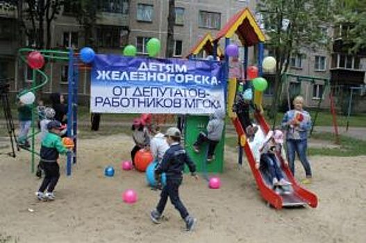 В Железногорске открылись новые детские городки от Металлоинвеста