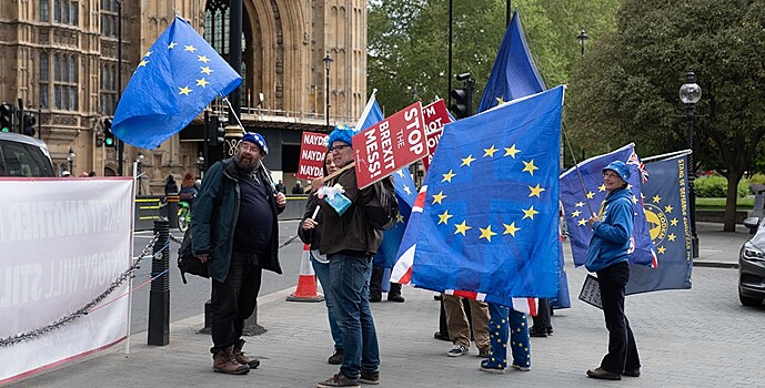 Guardian: лейбористы не поддержат сделку о Brexit без гарантий проведения референдума