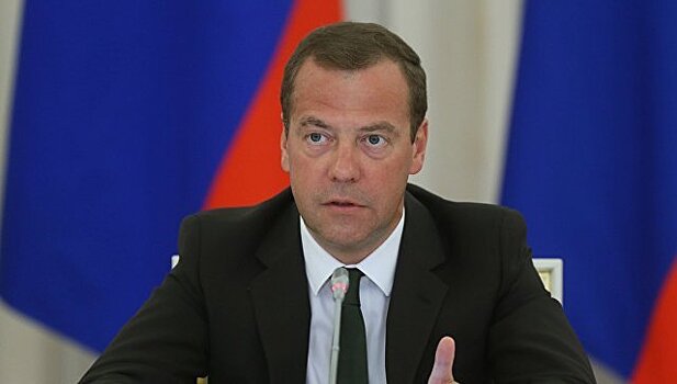 Медведев в Чите проведет совещание по охране труда
