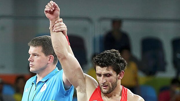 Российский борец Гедуев вышел в финал олимпийского турнира