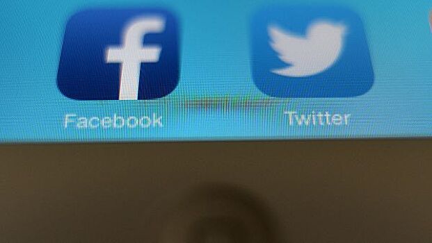 Роскомнадзор ждет ответа Facebook и Twitter по локализации данных россиян