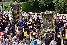 В Екатеринбурге начался православный крестный ход школьников