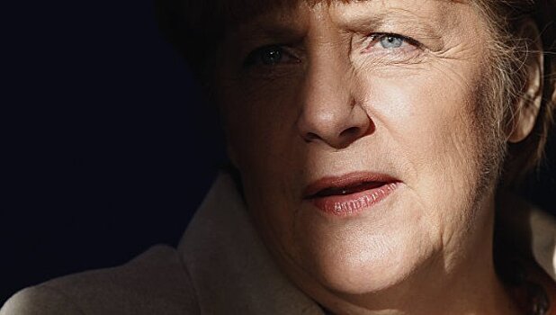 Меркель передала британской разведке данные о России