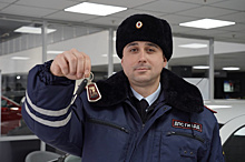 Инспекторы ГИБДД из Ставропольского района получили новые автомобили в награду за службу