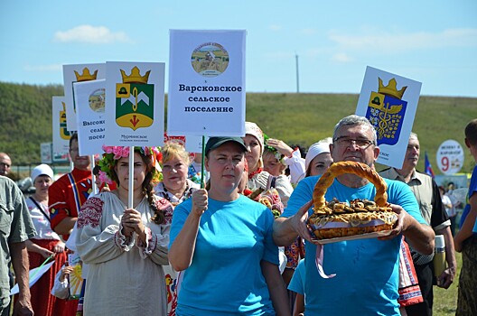 Под Рязанью прошёл парад каравайцев