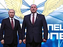 За что получил Звезду Героя России директор процветающей птицефабрики