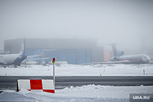При посадке самолет с пассажирами выкатился за пределы взлетной полосы в Санкт-Петербурге