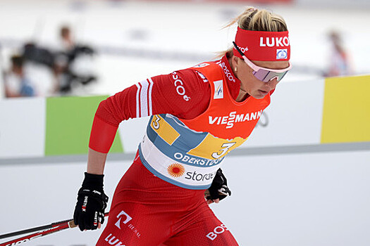 Российская лыжница пожаловалась на поведение норвежки во время спринтерской гонки на КМ