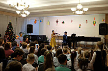 В детской школе искусств №10 Братеева провели Новогодний концерт