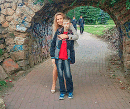 Южноуральцы всем миром помогают сыну сотрудницы детского сада