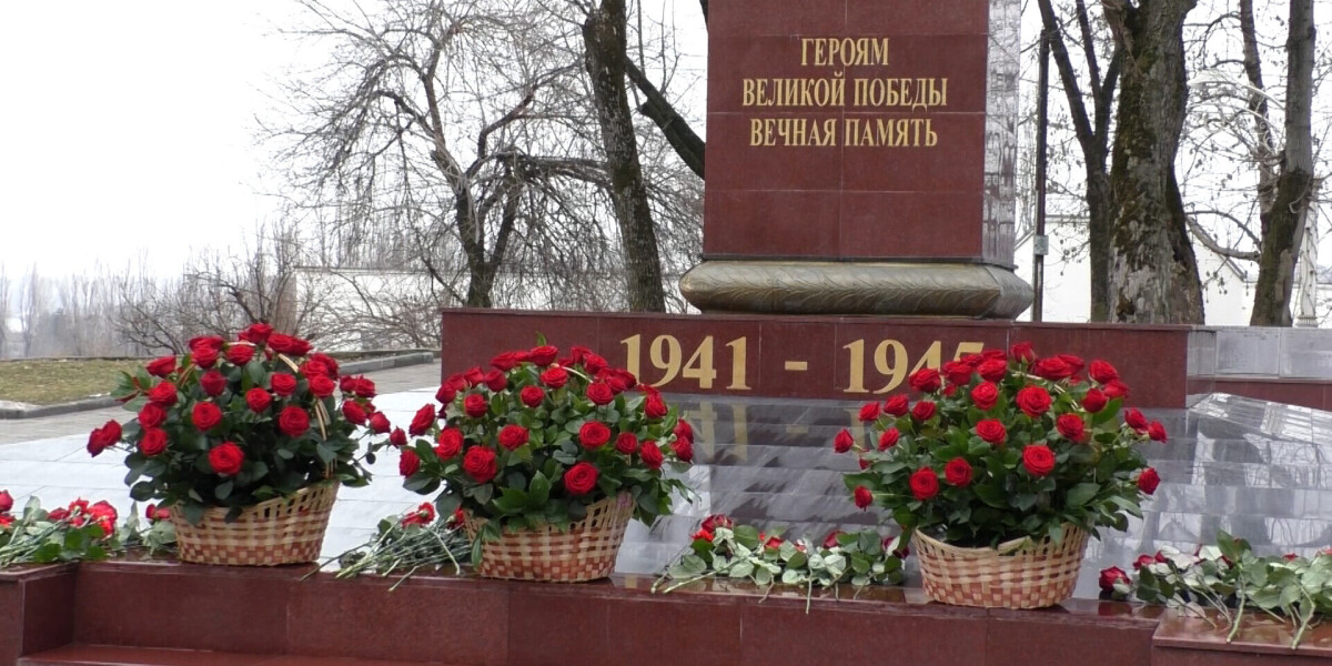 Память павших в Сталинградской битве солдат почтили минутой молчания в Нальчике