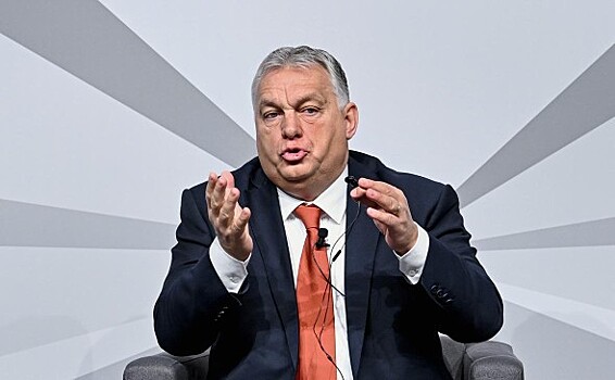 МИД Румынии выразил недовольство шарфом Орбана