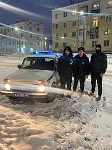 Сотрудники патрульно-постовой службы полиции Самарской области оказали помощь водителю, попавшему в сложную дорожную ситуацию