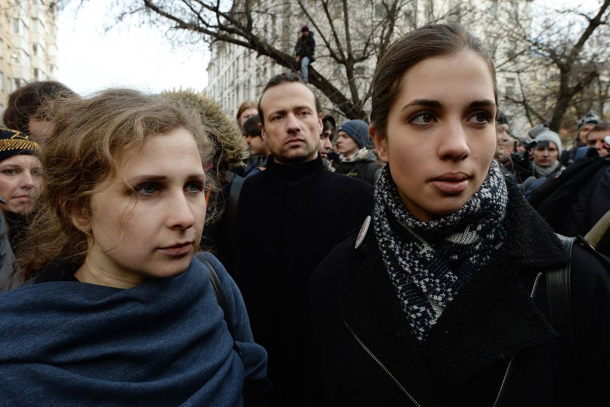 Панк-группу Pussy Riot потребовали запретить в России