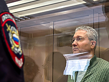 Осужденный генерал-миллиардер судится с Минобороны, чтобы попасть на СВО