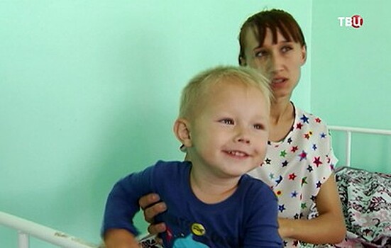 В Иркутске врачи провели уникальную операцию на пальцах ребенка