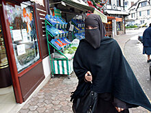 Парламент Нидерландов запретил закрывать лицо