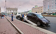 АМПП: Автомобили пятерых водителей по пять раз эвакуировали за нарушение правил парковки с начала года