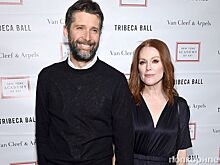 Фото: Наоми Уоттс и Джулианна Мур на вечере TriBeCa Ball