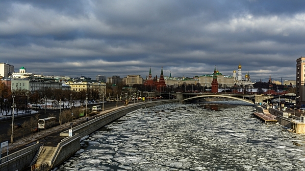 Москвич выставил на продажу двухпалубный теплоход через сервис интернет-объявлений