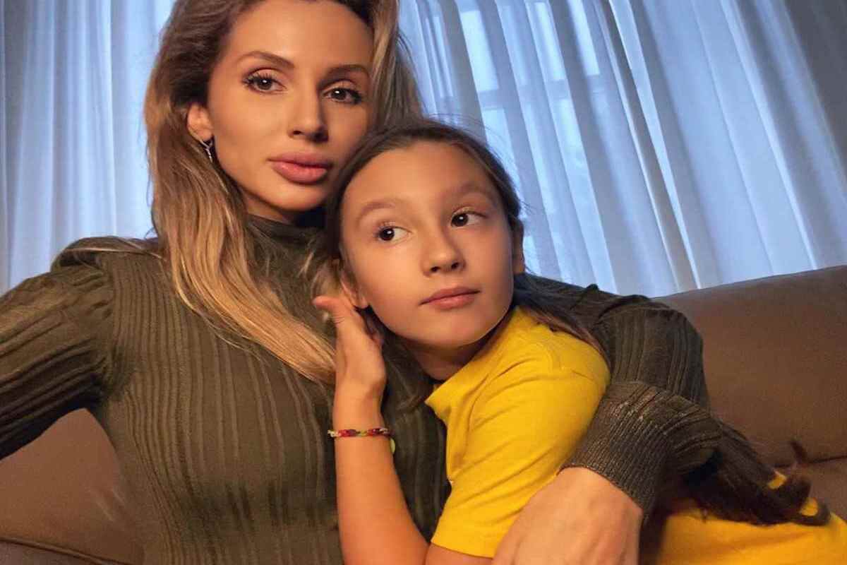 Певица Светлана Лобода показала свою 13-летнюю дочь Евангелину на фотографиях
