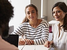 Учителя московских школ оказывают психологическую поддержку семьям с детьми