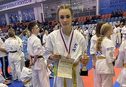 Выселковская спортсменка завоевала медаль первенства России по киокусинкай