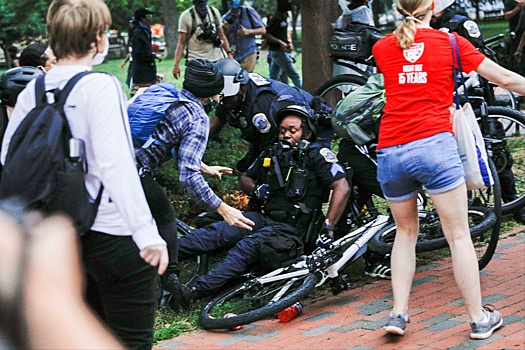 Как фонды Сороса финансируют протесты в Вашингтоне против политики Трампа