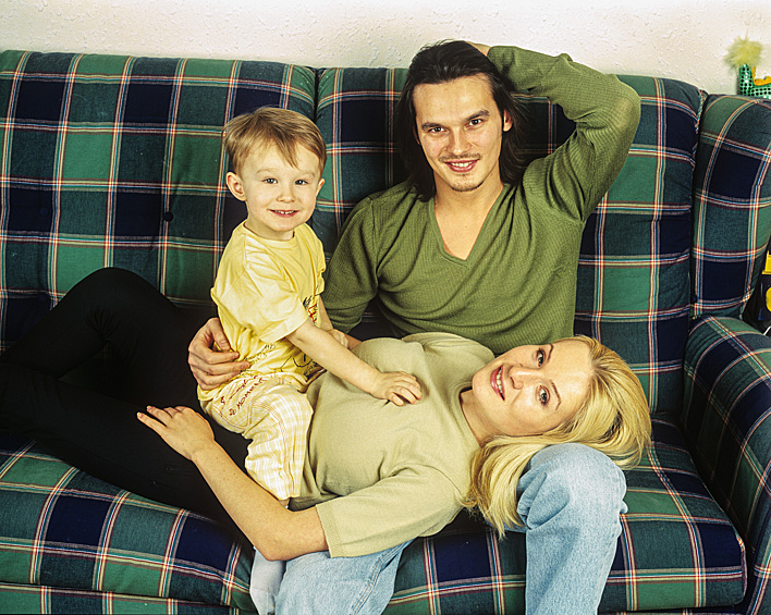 Влад Сташевский с супругой Ольгой и сыном Даниилом, 2000 год