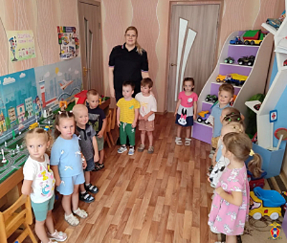 В Херсонской области сотрудники Госавтоинспекции провели мероприятие с воспитанниками детского сада