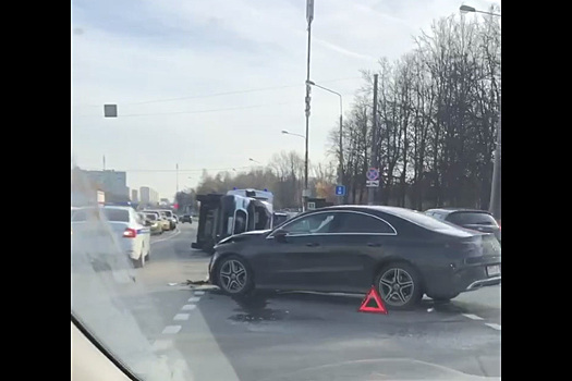 В Москве произошла авария с участием машины скорой помощи